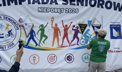 Olimpiada Seniorów Nieporęt 2026 - zawieszenie proporczyków 